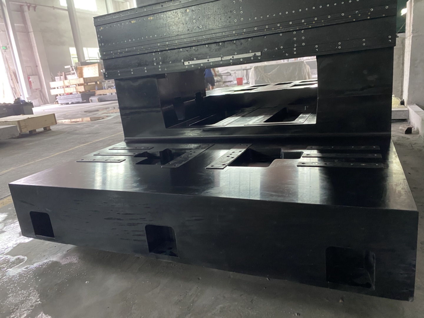 富瑞花崗巖構(gòu)件是在大理石平臺(tái)發(fā)展歷程而來(lái)